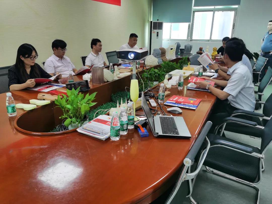 廣西理工職業(yè)技術(shù)學校領(lǐng)導一行蒞臨我司交流參觀 洽談增材制造(3D打印)校企專業(yè)共建合作事宜
